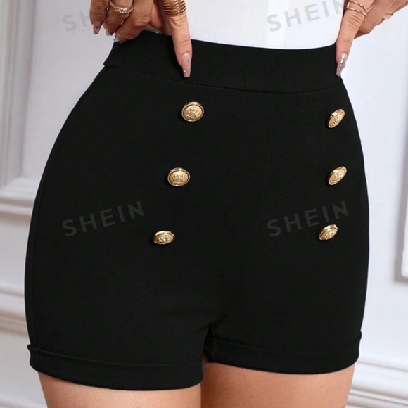 SHEIN Privé High Waist Button Detail Shorts - Picture 1 of 3